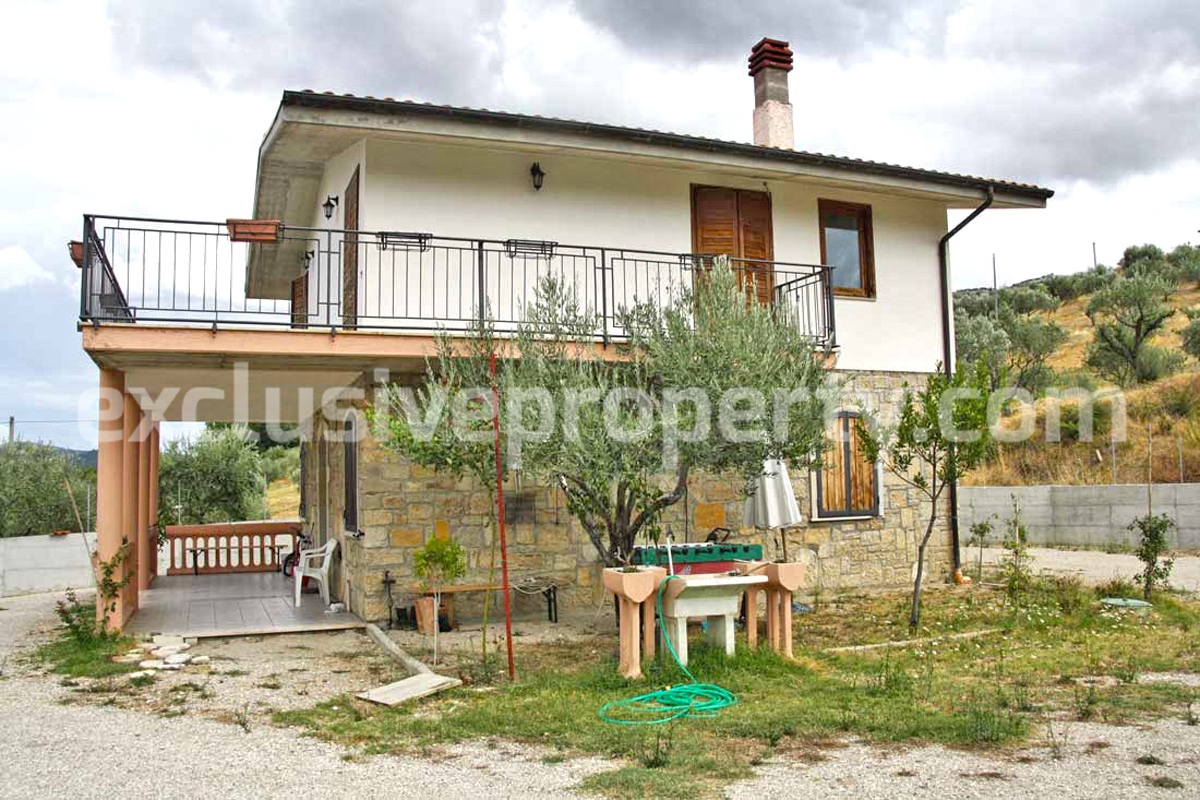 Habitable stone villa with land for sale in Italy 4