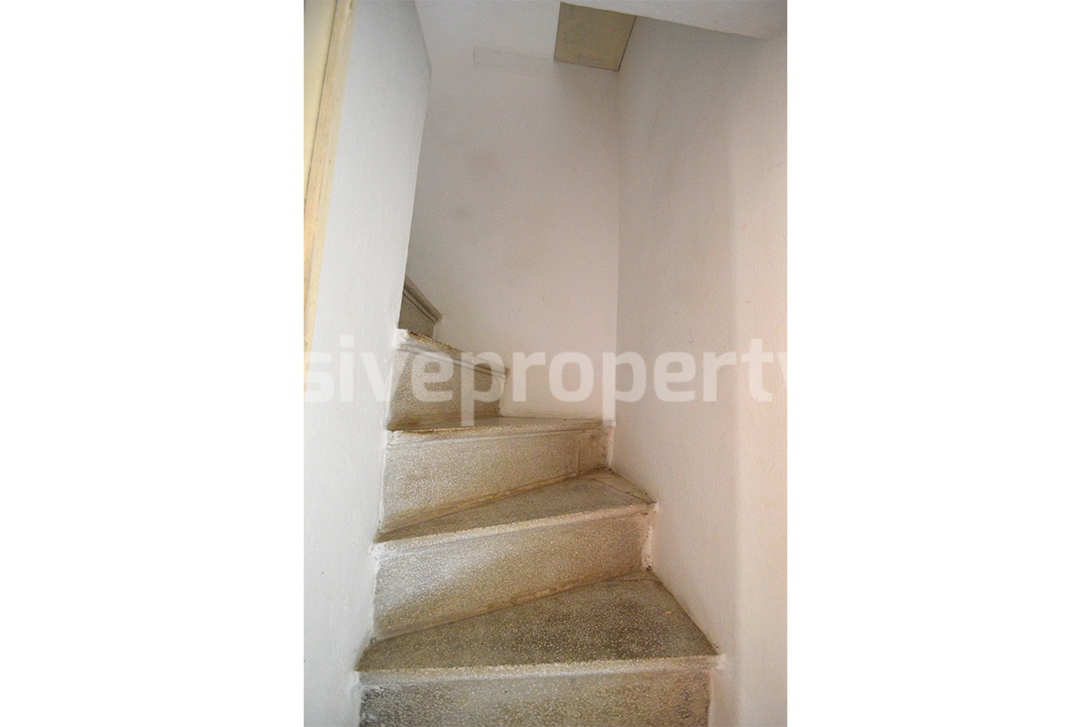 Habitable Stone House with Garden - Outbuilding and Hill Views for Sale in Molise - Italy