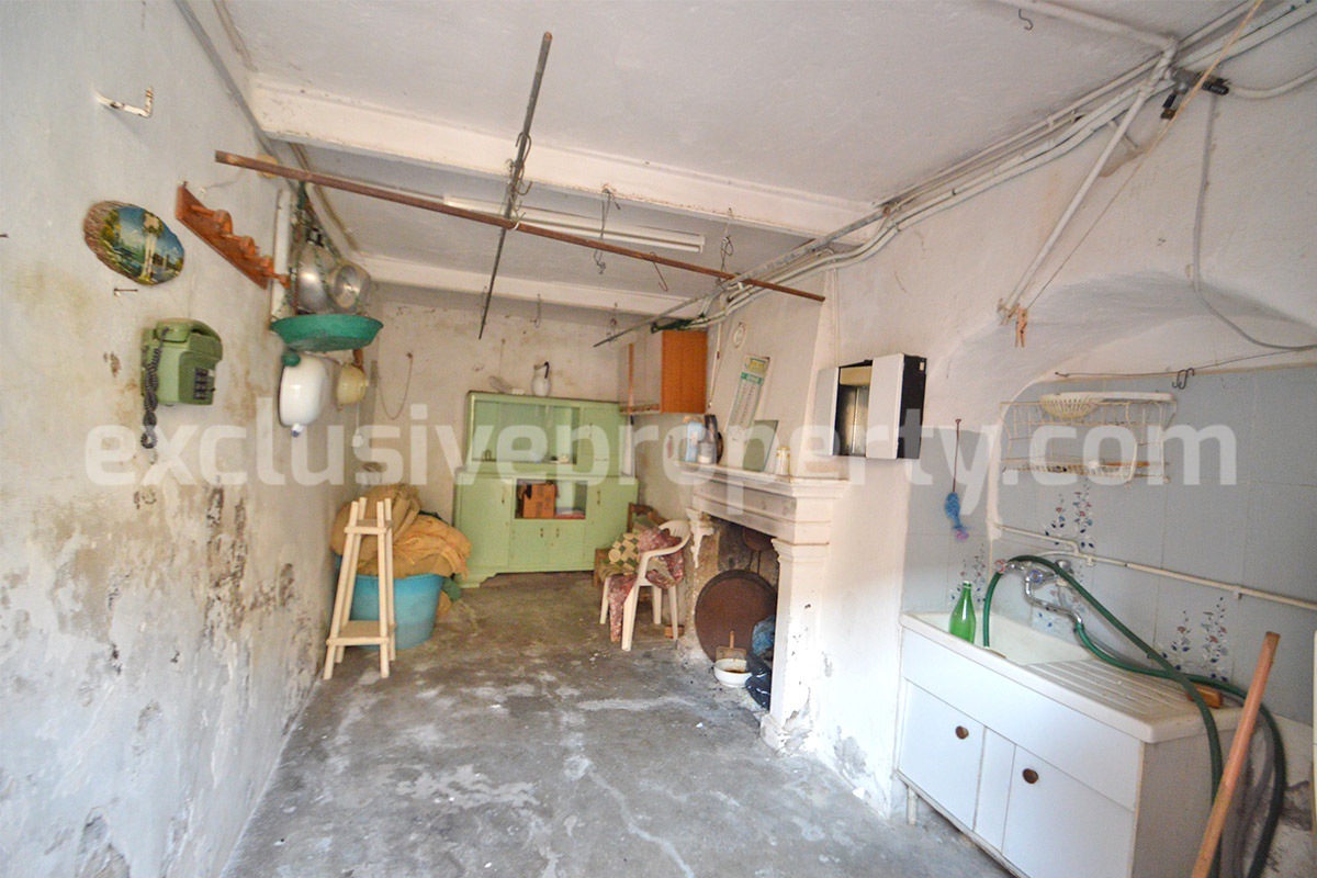 Habitable Stone House with Garden - Outbuilding and Hill Views for Sale in Molise - Italy