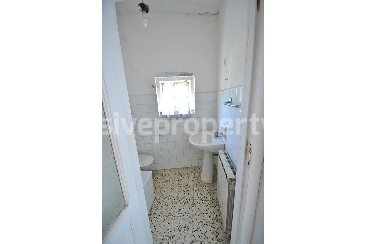 Traditional Townhouse with Vaulted Ceilings and Large Stone Cellars for Sale in Molise - Italy