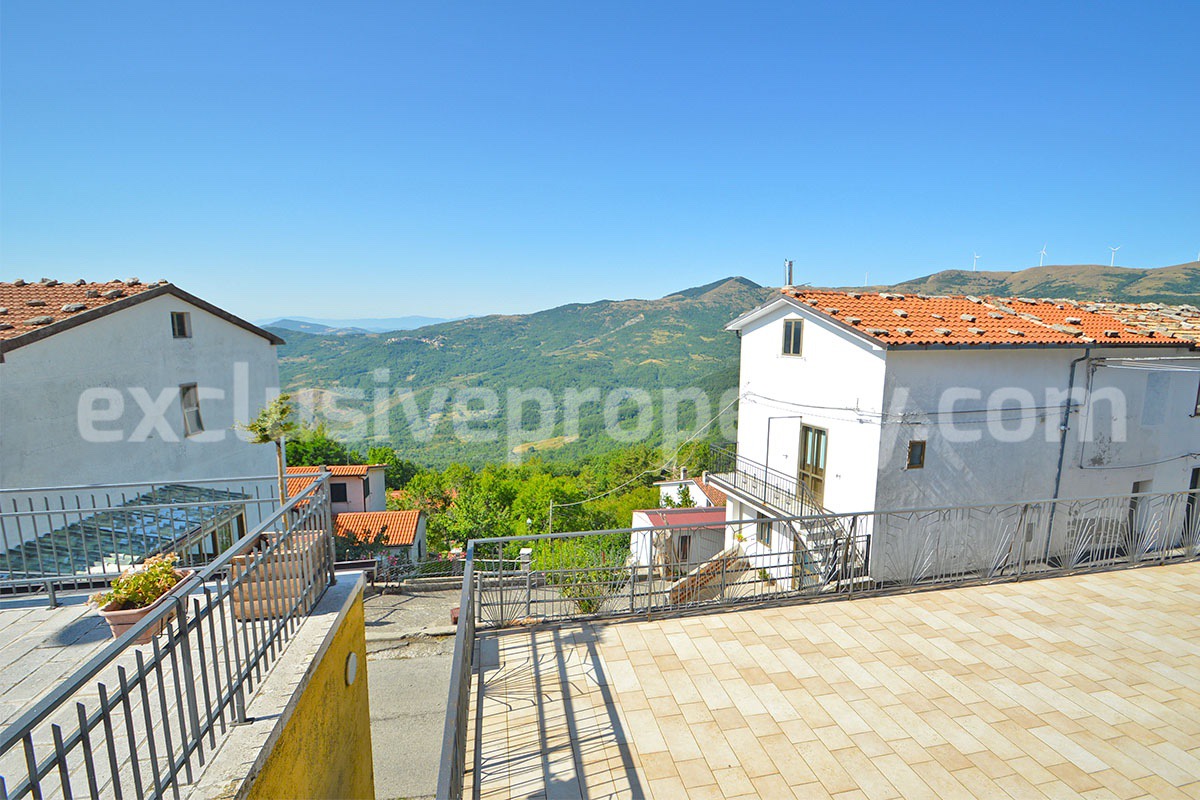 Stone House with Panoramic Terrace -  Vaulted Cellar and Garage for Sale in Abruzzo - Italy