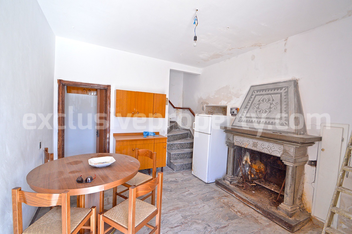 Stone House with Panoramic Terrace -  Vaulted Cellar and Garage for Sale in Abruzzo - Italy