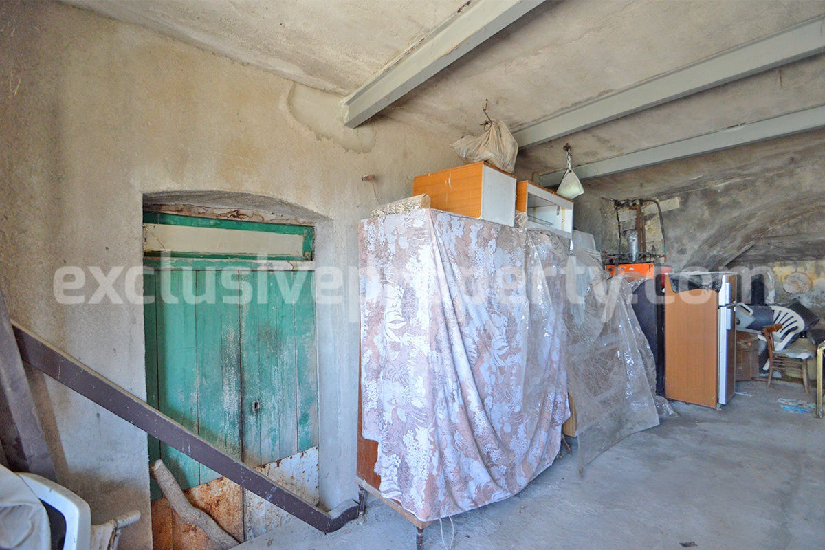 Stone House with Panoramic Terrace -  Vaulted Cellar and Garage for Sale in Abruzzo - Italy