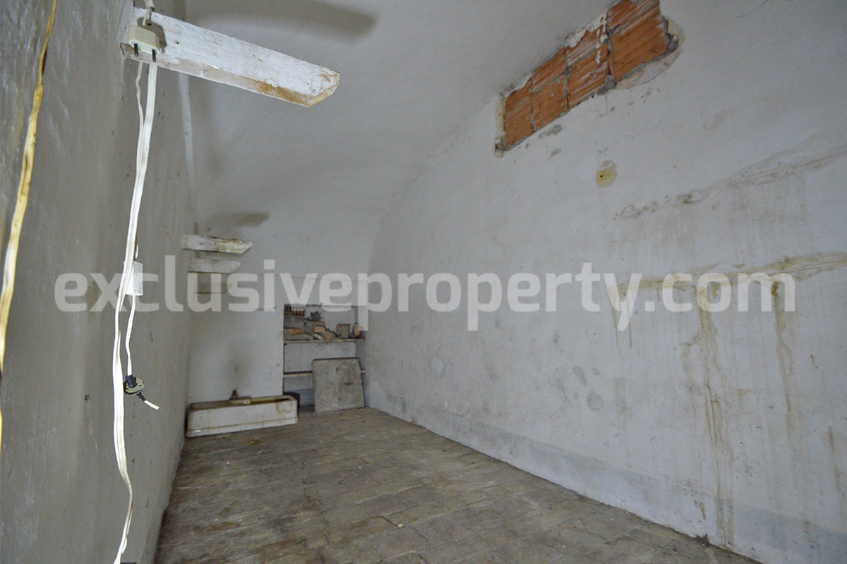 120 sqm Apartment with Private Entrance to Renovate for Sale in Scerni - 12 km from the Adriatic Sea