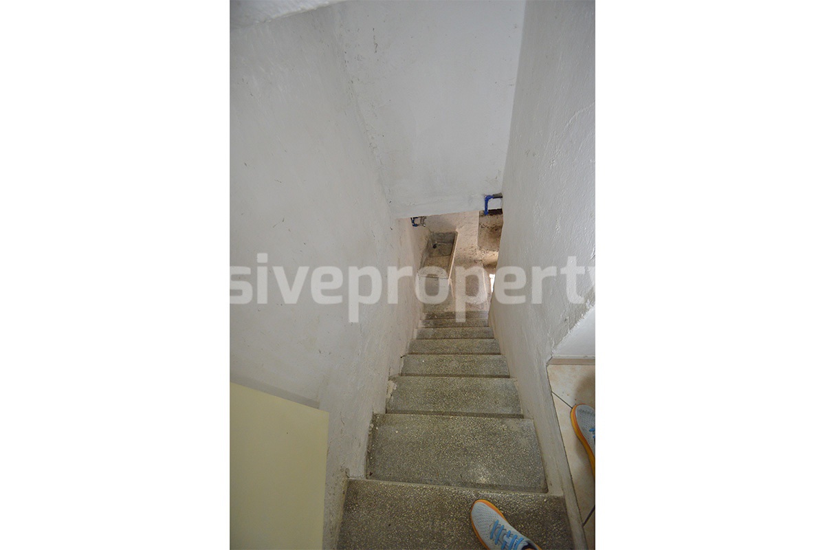 Traditional Italian Stone House with Courtyard for Sale in Castiglione Messer Marino - Abruzzo