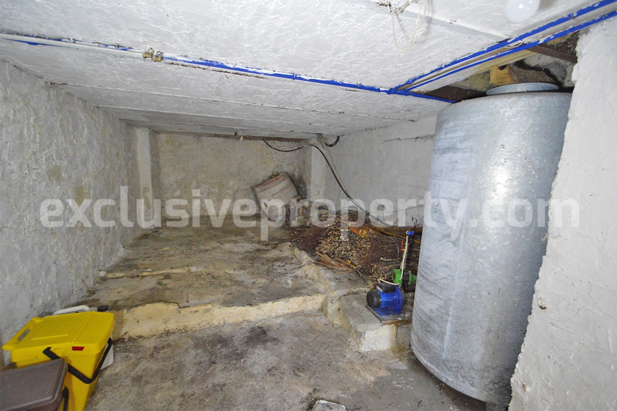 Traditional Italian Stone House with Courtyard for Sale in Castiglione Messer Marino - Abruzzo