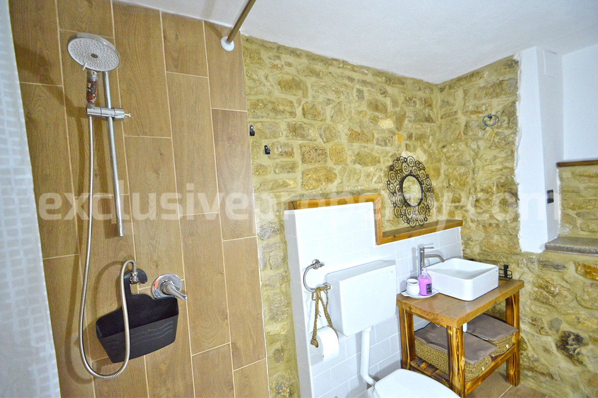 Renovated Stone House of with 2 Bedrooms and 1 Bathroom for Sale in Torrebruna - Abruzzo - Panoramic Views - 30 Min from the Sea
