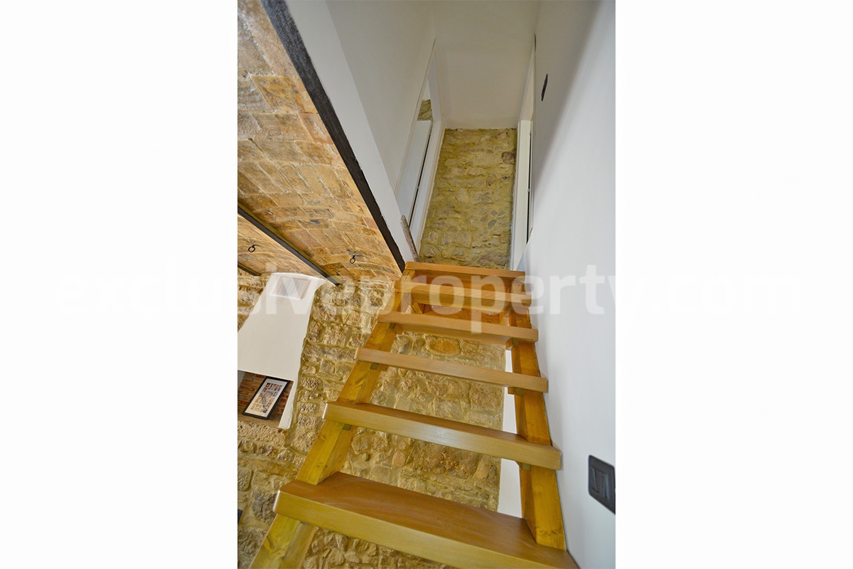 Renovated Stone House of with 2 Bedrooms and 1 Bathroom for Sale in Torrebruna - Abruzzo - Panoramic Views - 30 Min from the Sea