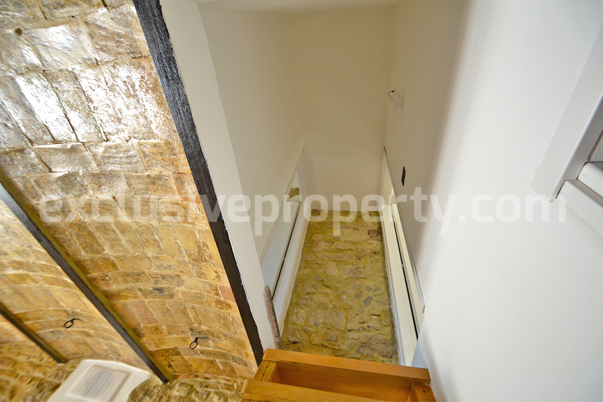Renovated Stone House of with 2 Bedrooms and 1 Bathroom for Sale in Torrebruna - Abruzzo - Panoramic Views - 30 Min from the Sea