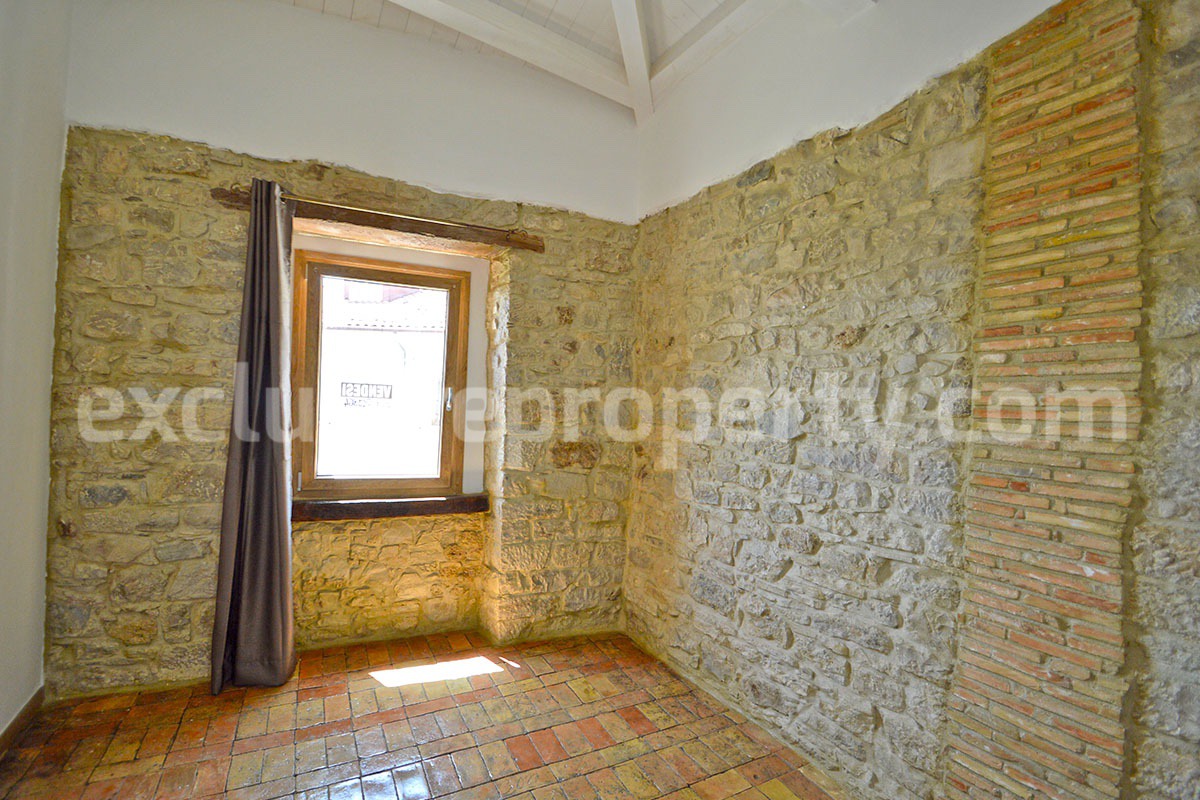 Renovated Stone House of with 2 Bedrooms and 1 Bathroom for Sale in Torrebruna - Abruzzo - Panoramic Views - 30 Min from the Sea