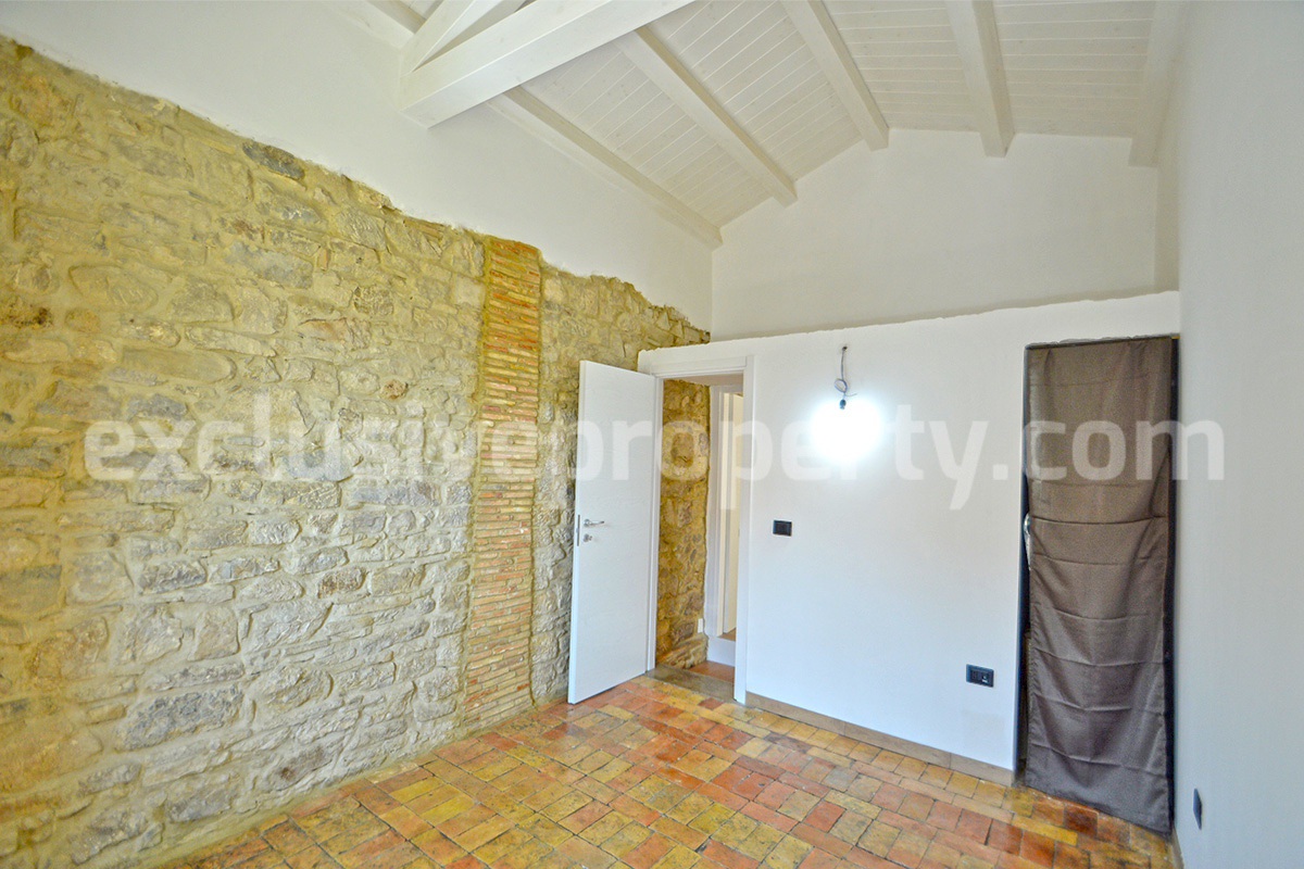 Renovated Stone House of with 2 Bedrooms and 1 Bathroom for Sale in Torrebruna - Abruzzo - Panoramic Views - 30 Min from the Sea