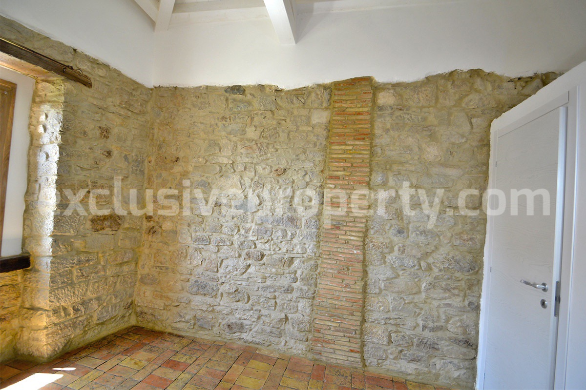 Renovated Stone House of with 2 Bedrooms and 1 Bathroom for Sale in Torrebruna - Abruzzo - Panoramic Views - 30 Min from the Sea