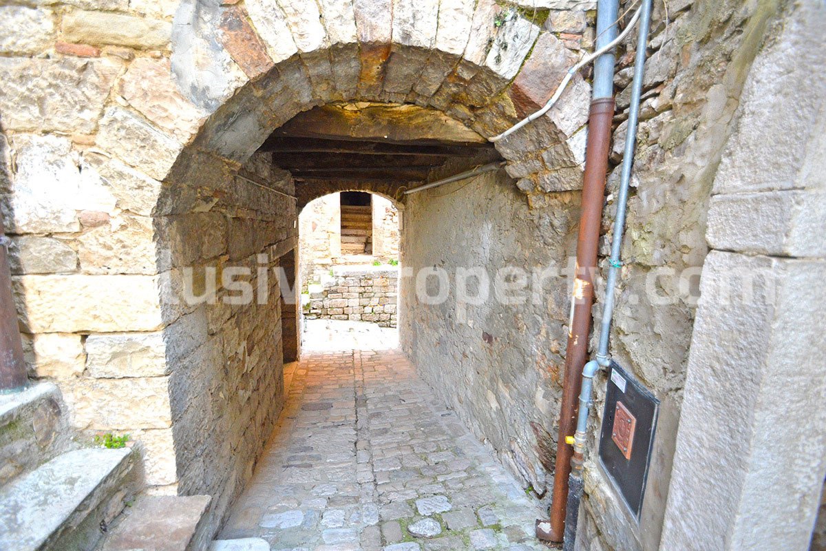 Character property with panoramic terrace for sale in Italy 27