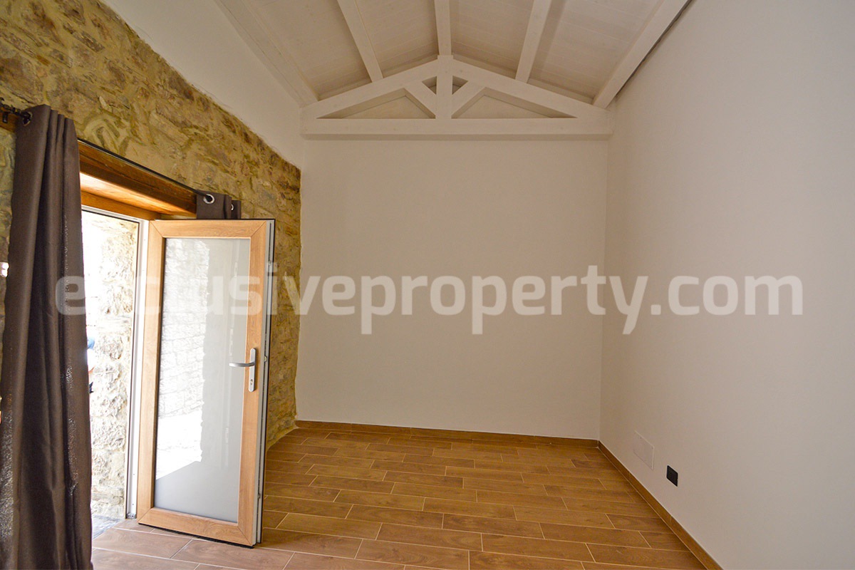 Renovated Stone House of with 2 Bedrooms and 1 Bathroom for Sale in Torrebruna - Abruzzo - Panoramic Views - 30 Min from the Sea