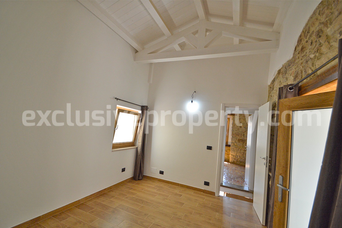 Renovated Stone House of with 2 Bedrooms and 1 Bathroom for Sale in Torrebruna - Abruzzo - Panoramic Views - 30 Min from the Sea