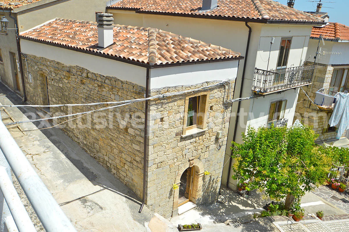 Renovated Stone House of with 2 Bedrooms and 1 Bathroom for Sale in Torrebruna - Abruzzo - Panoramic Views - 30 Min from the Sea