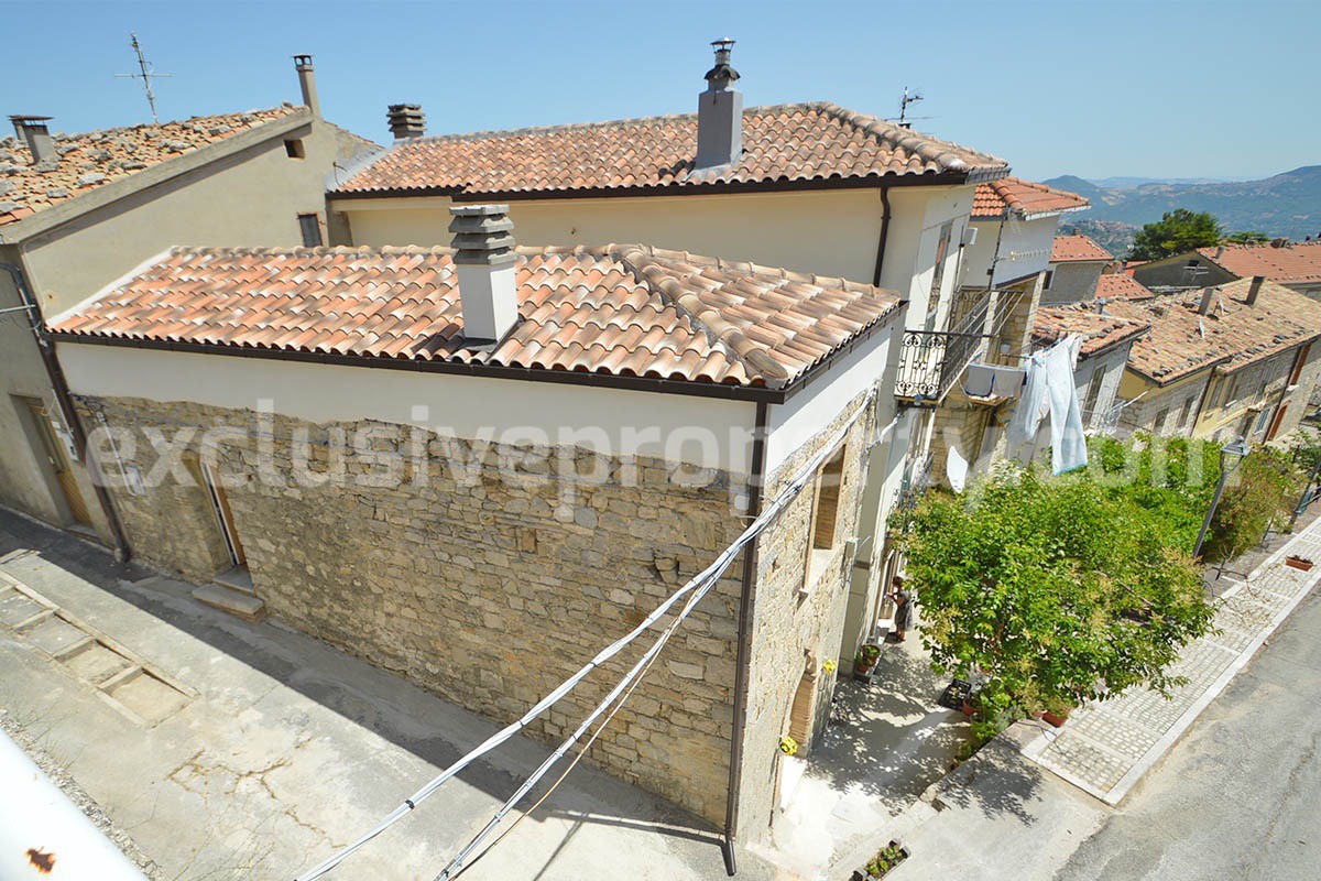 Renovated Stone House of with 2 Bedrooms and 1 Bathroom for Sale in Torrebruna - Abruzzo - Panoramic Views - 30 Min from the Sea