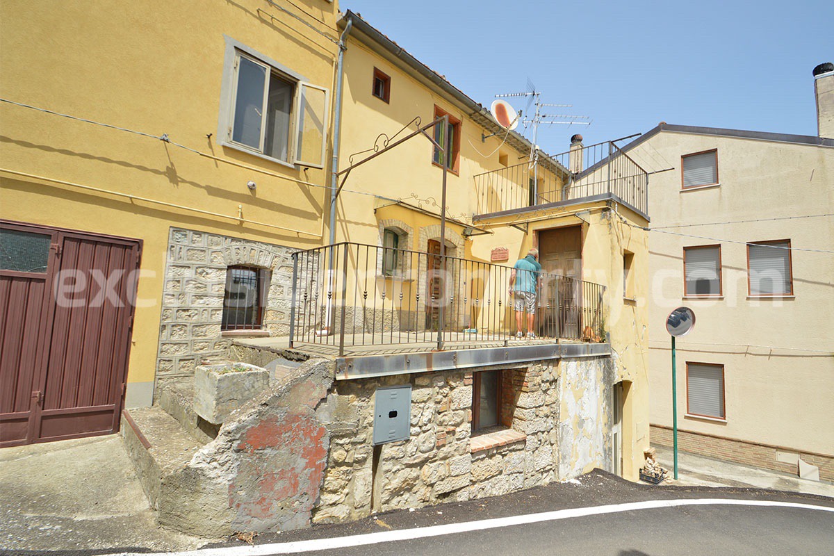 Cheap House for Sale in Italy - Affordable Property in Abruzzo with Terrace and Panoramic Views