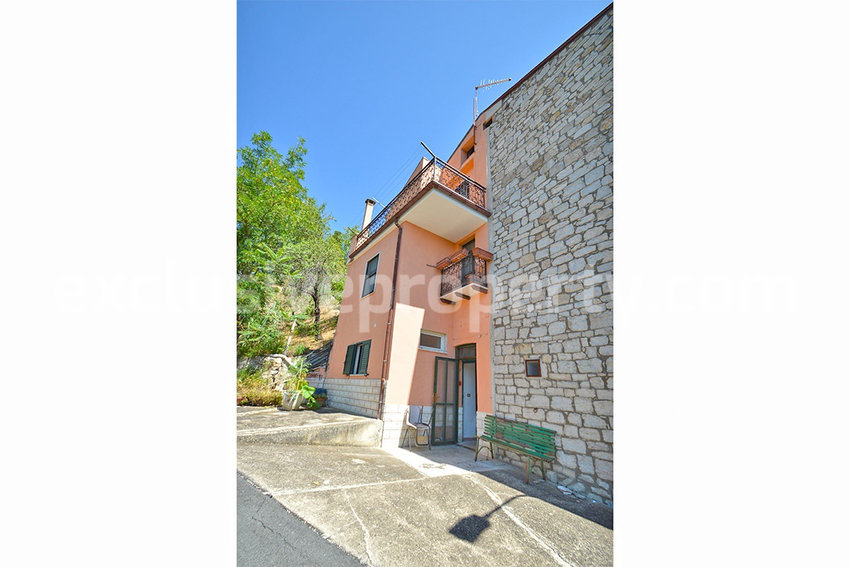 House for Sale in Italy - Charming Habitable Molise Townhouse with Terrace - Views and Great Price