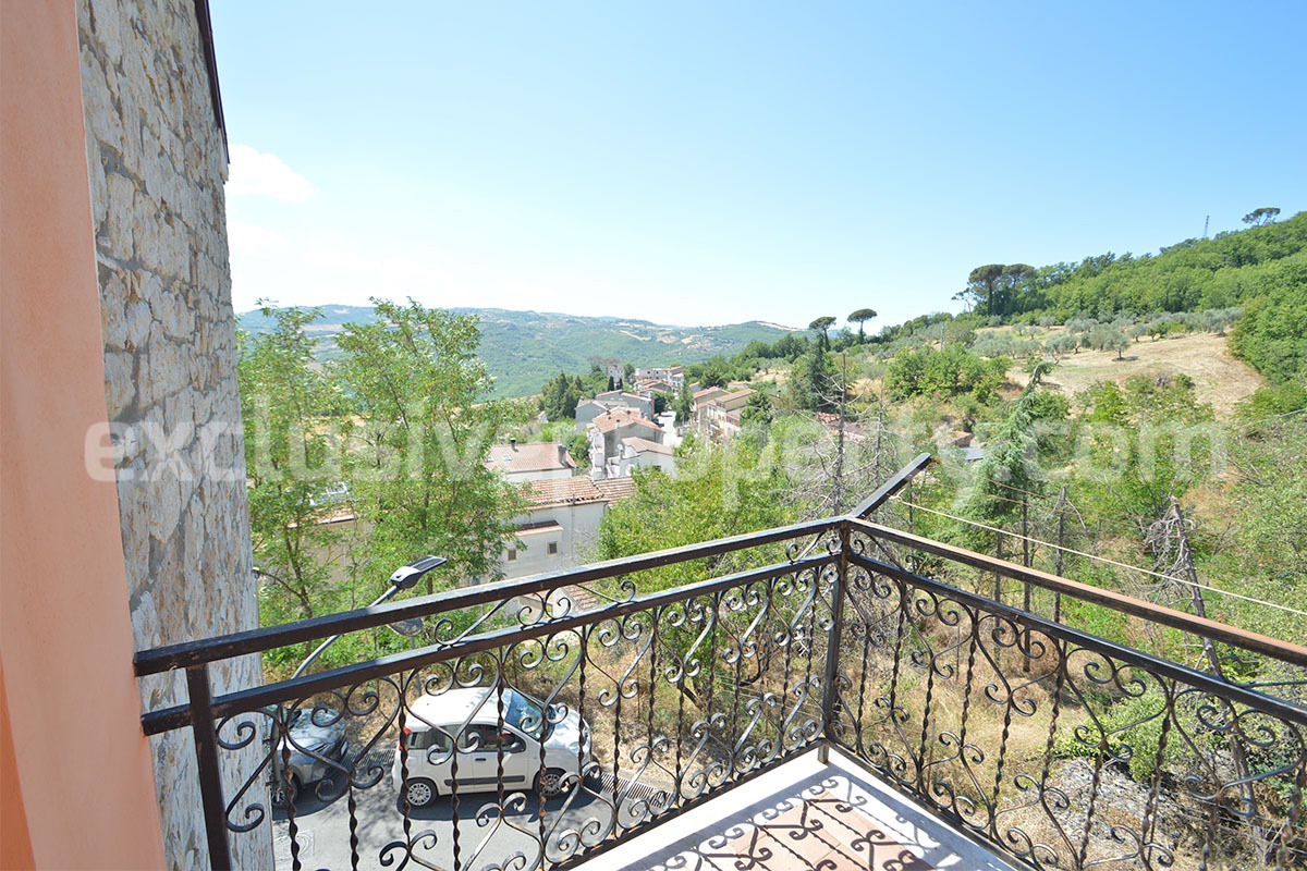 House for Sale in Italy - Charming Habitable Molise Townhouse with Terrace - Views and Great Price