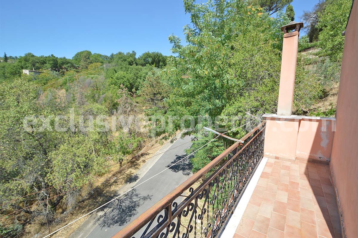 House for Sale in Italy - Charming Habitable Molise Townhouse with Terrace - Views and Great Price