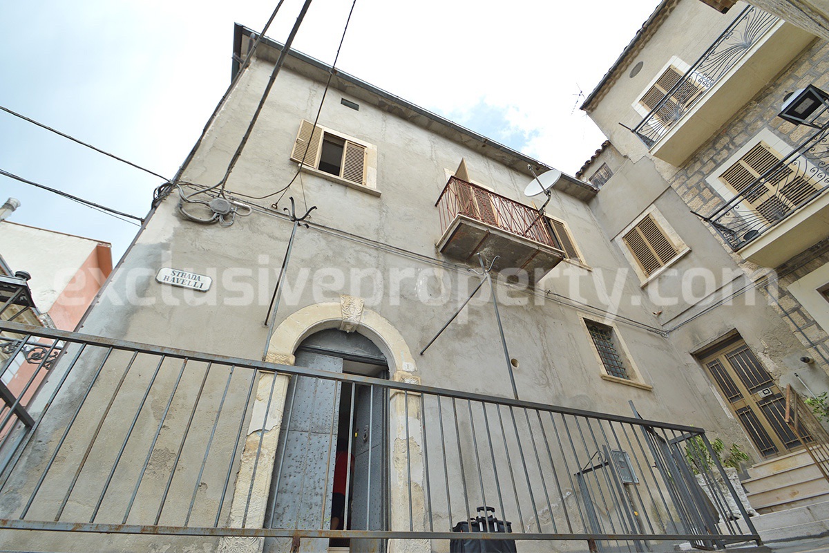 Historic House for Sale in Italy - Character Property with Terrace and Vaulted Cellars near the Adriatic Coast