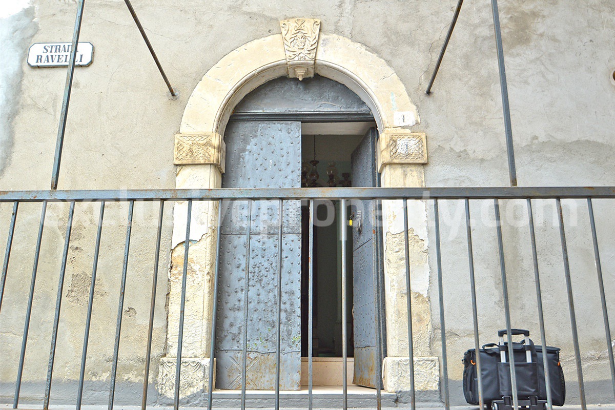 Historic House for Sale in Italy - Character Property with Terrace and Vaulted Cellars near the Adriatic Coast