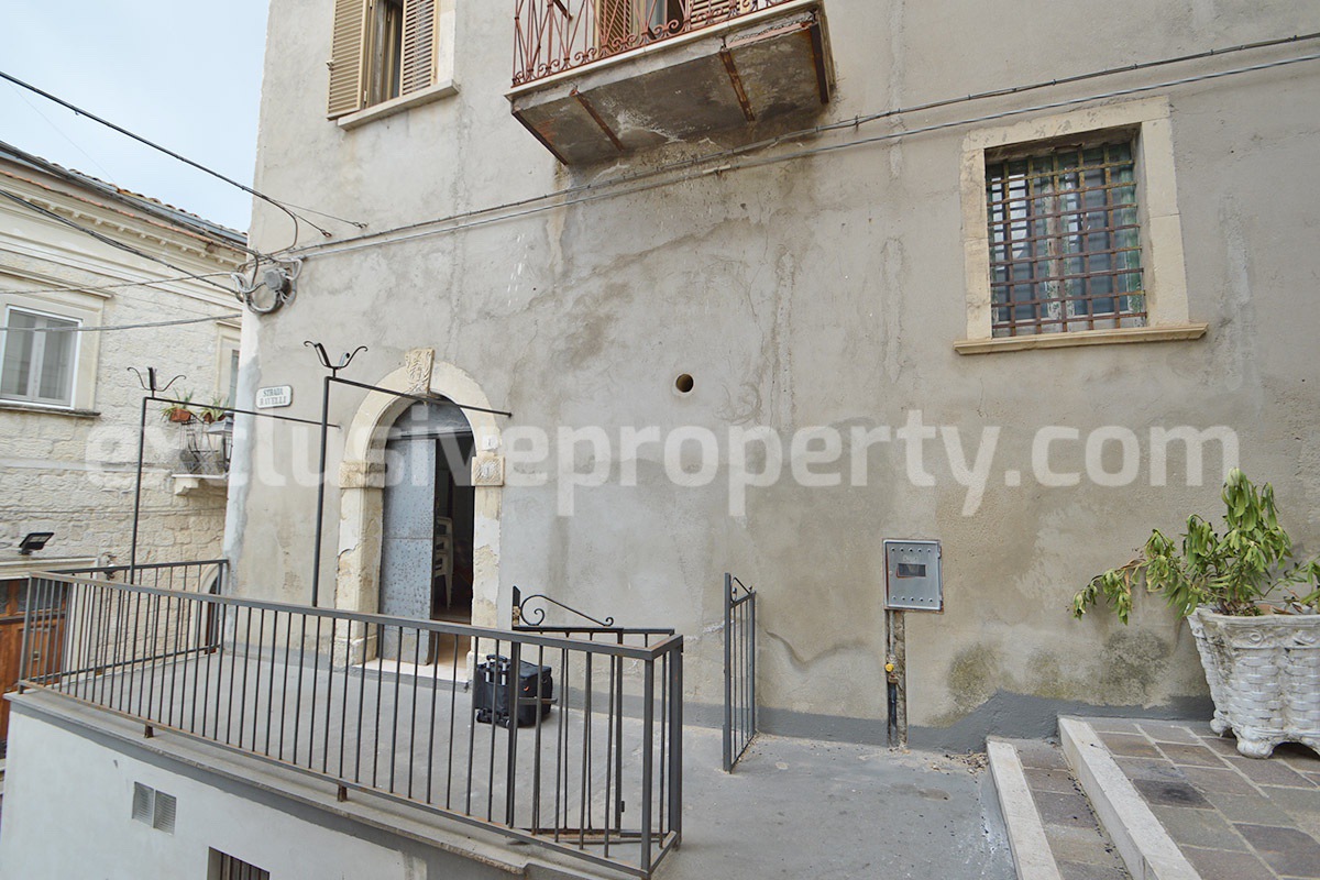 Historic House for Sale in Italy - Character Property with Terrace and Vaulted Cellars near the Adriatic Coast