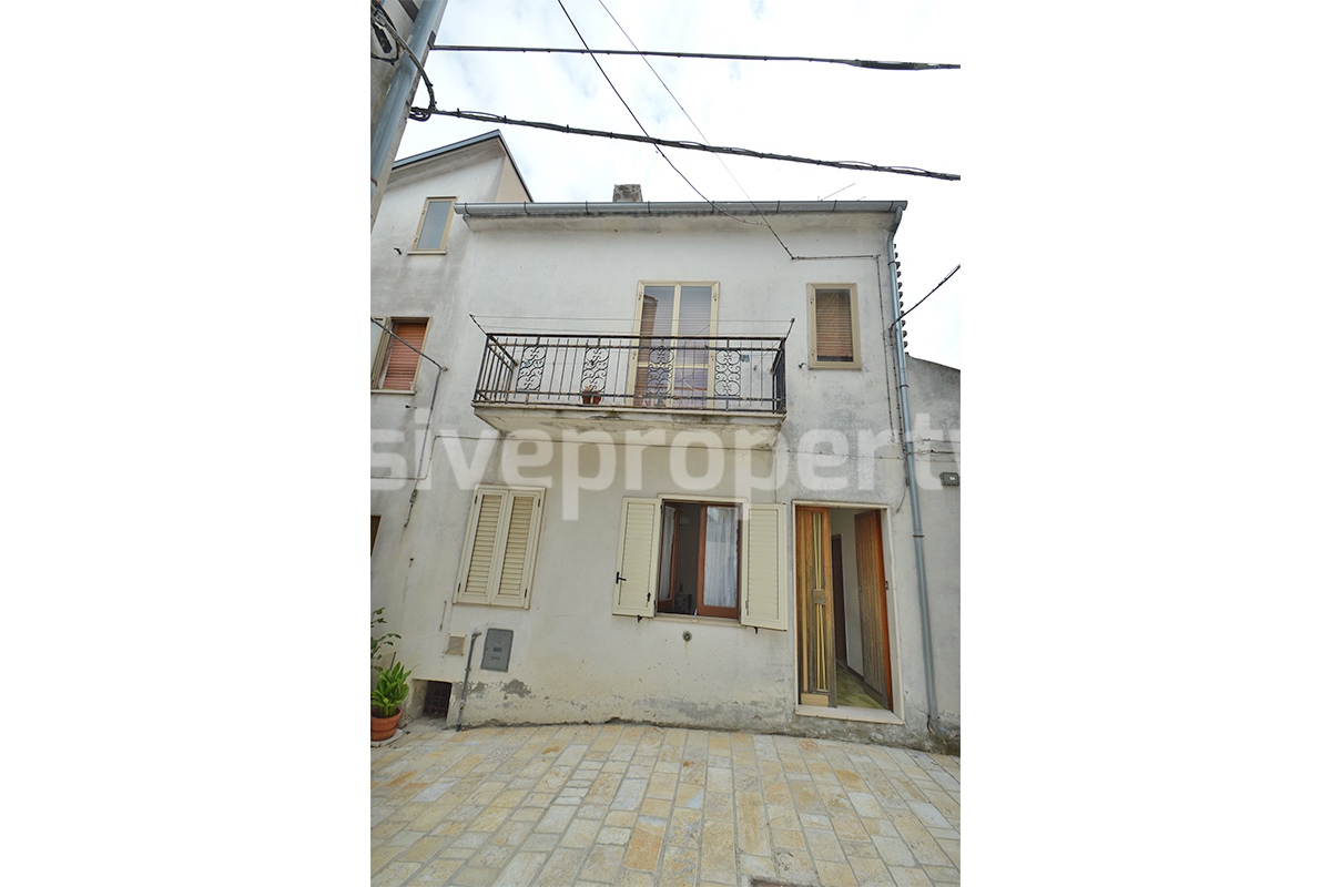 House for Sale in Italy - Habitable 3-Bedroom Townhouse with Cellar in Molise - 30 Min from the Adriatic Coast