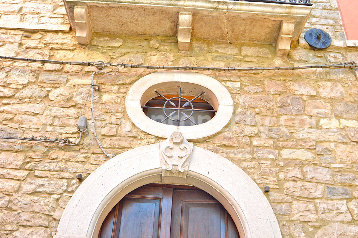 Stunning Properties in Italy - Italian Style Stone House for Sale in Guardialfiera - Molise - Renovated with Garden