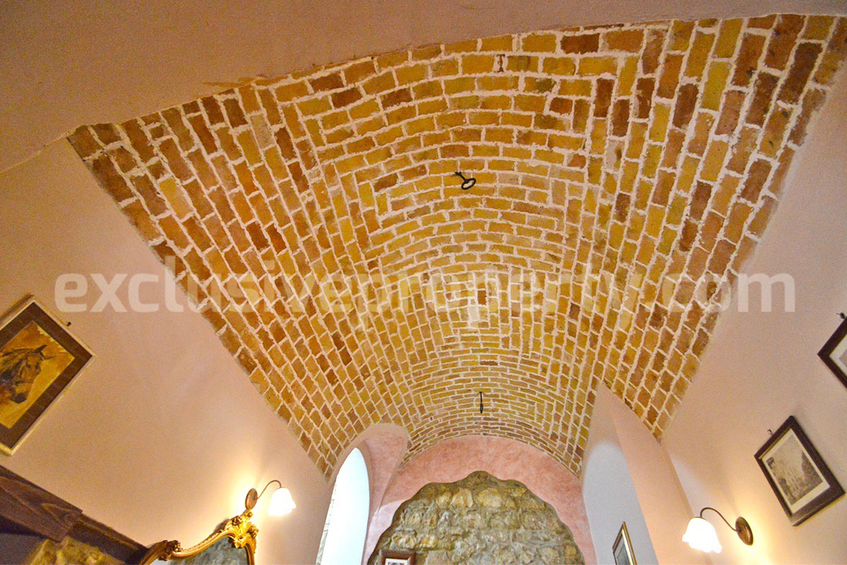 Stunning Properties in Italy - Italian Style Stone House for Sale in Guardialfiera - Molise - Renovated with Garden