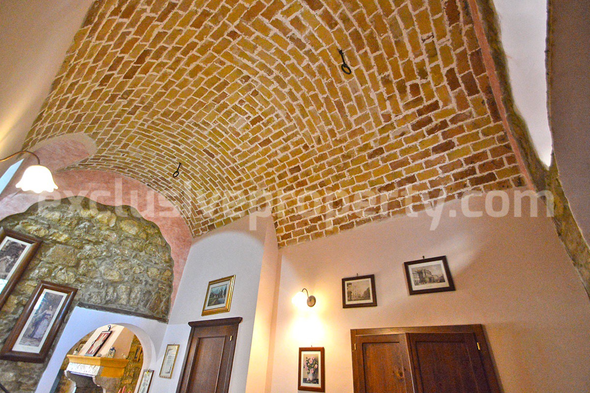 Stunning Properties in Italy - Italian Style Stone House for Sale in Guardialfiera - Molise - Renovated with Garden