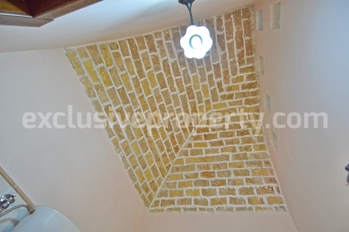 Stunning Properties in Italy - Italian Style Stone House for Sale in Guardialfiera - Molise - Renovated with Garden