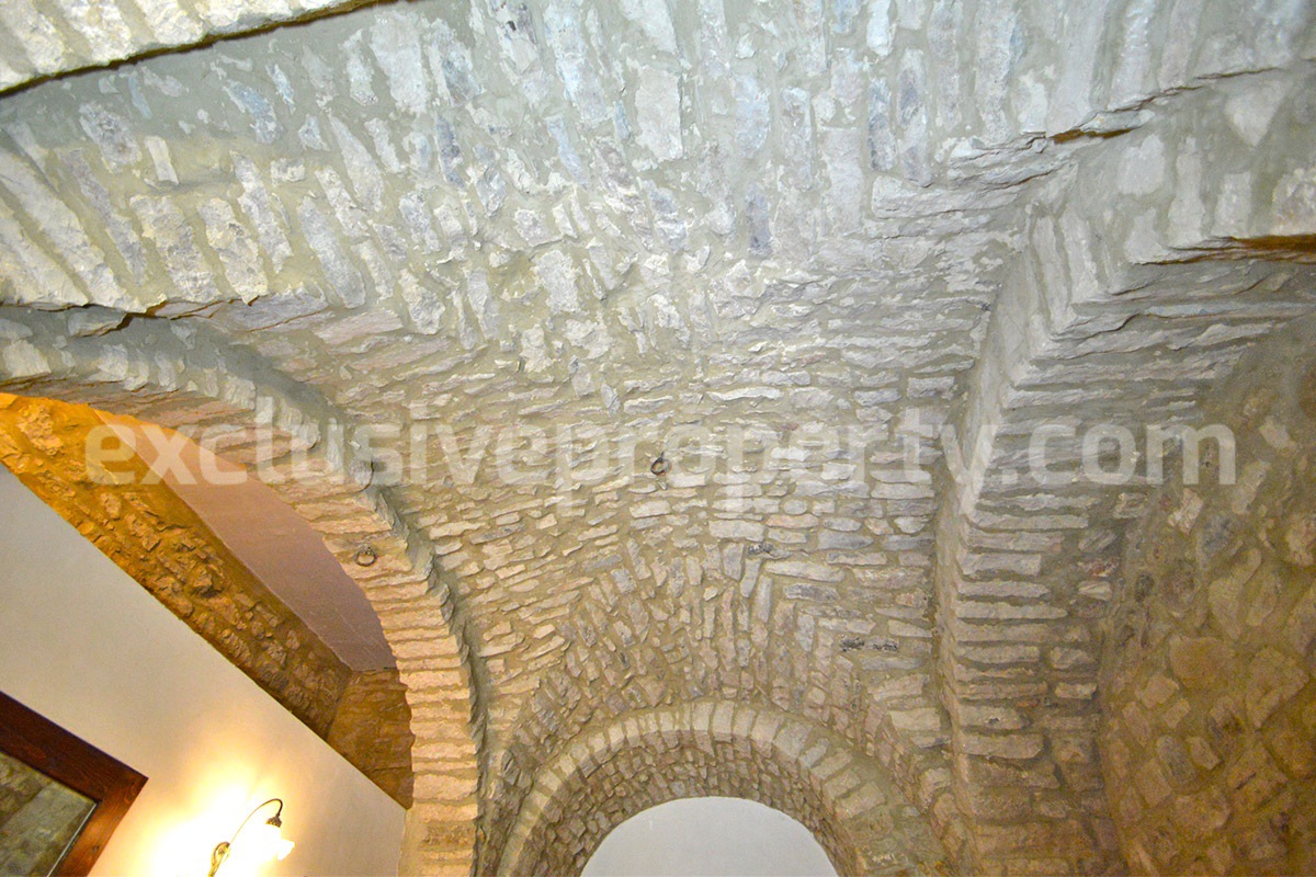 Stunning Properties in Italy - Italian Style Stone House for Sale in Guardialfiera - Molise - Renovated with Garden