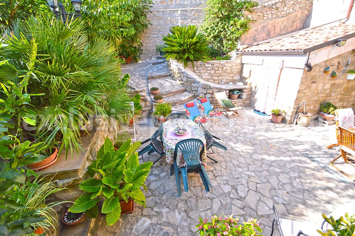 Stunning Properties in Italy - Italian Style Stone House for Sale in Guardialfiera - Molise - Renovated with Garden