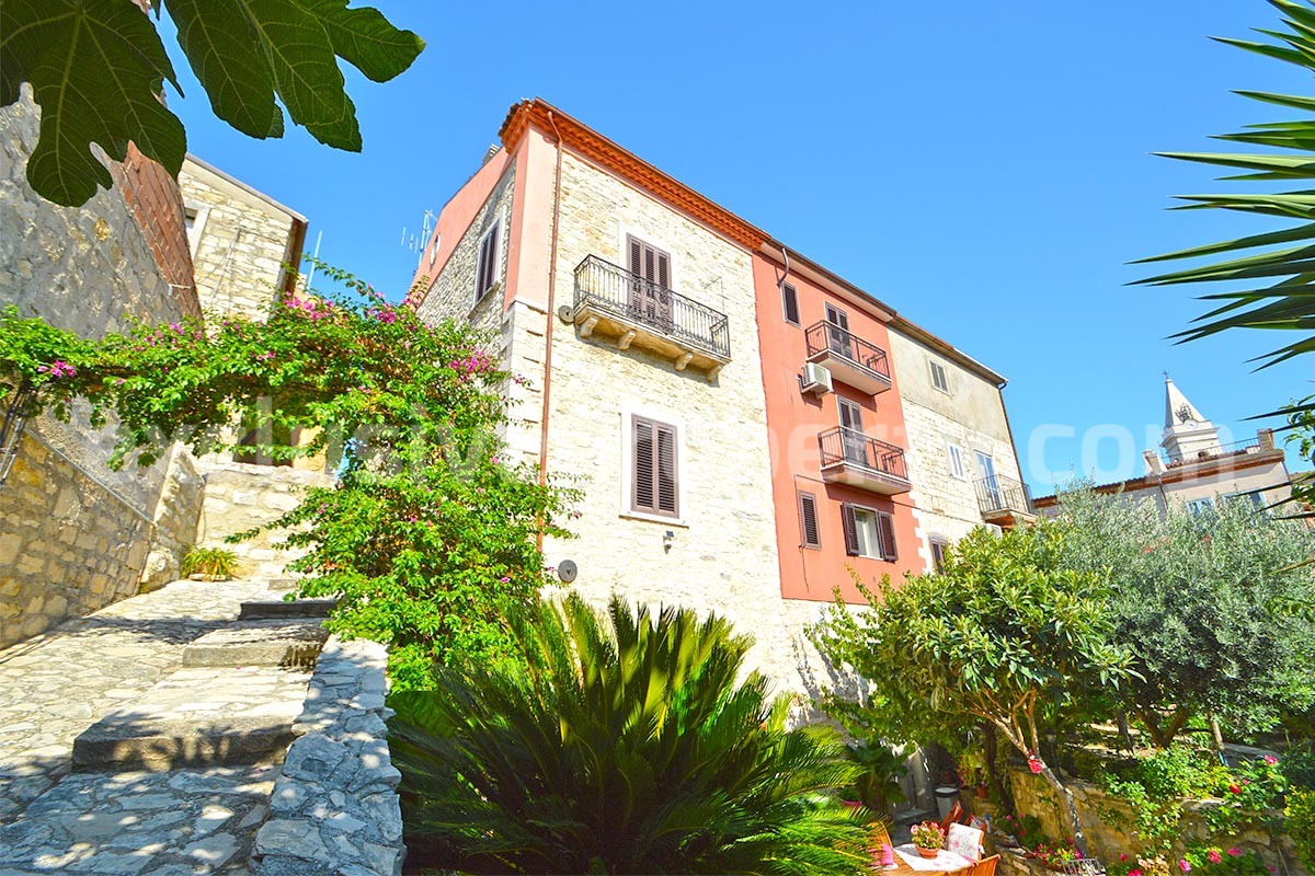 Stunning Properties in Italy - Italian Style Stone House for Sale in Guardialfiera - Molise - Renovated with Garden