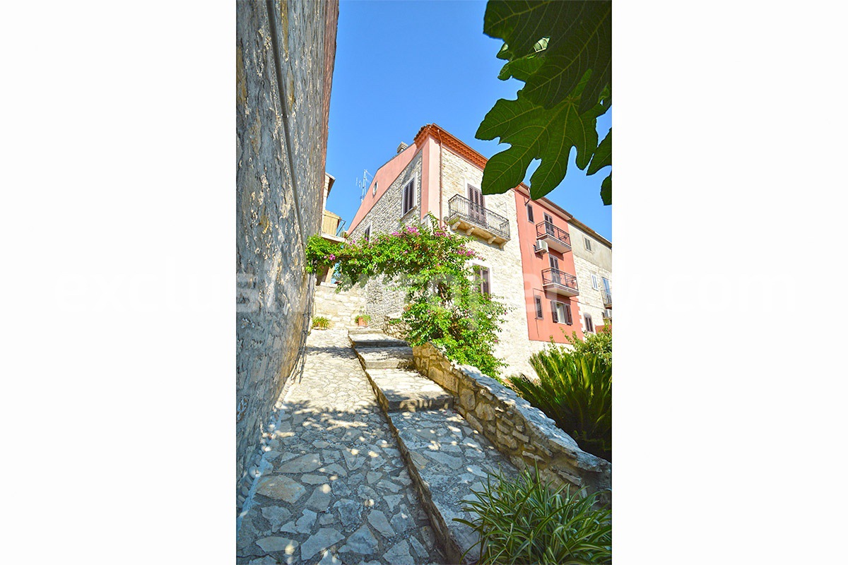 Stunning Properties in Italy - Italian Style Stone House for Sale in Guardialfiera - Molise - Renovated with Garden