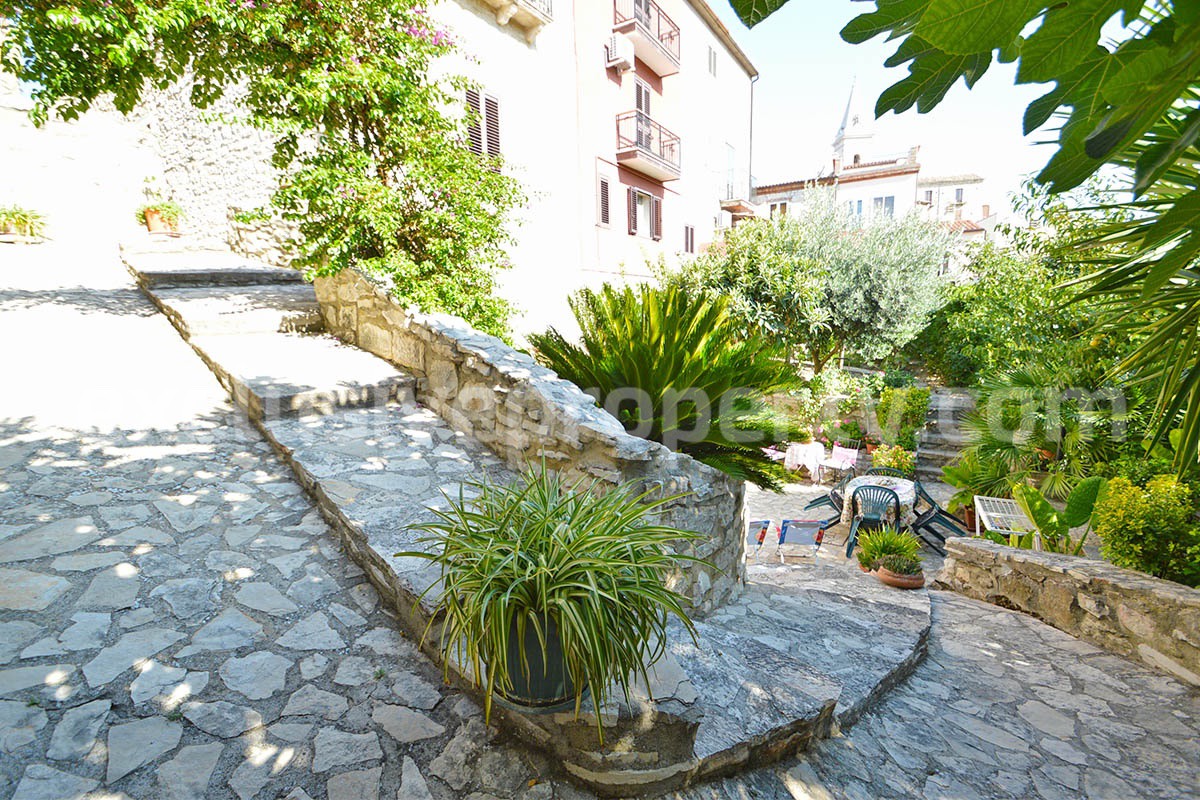 Stunning Properties in Italy - Italian Style Stone House for Sale in Guardialfiera - Molise - Renovated with Garden
