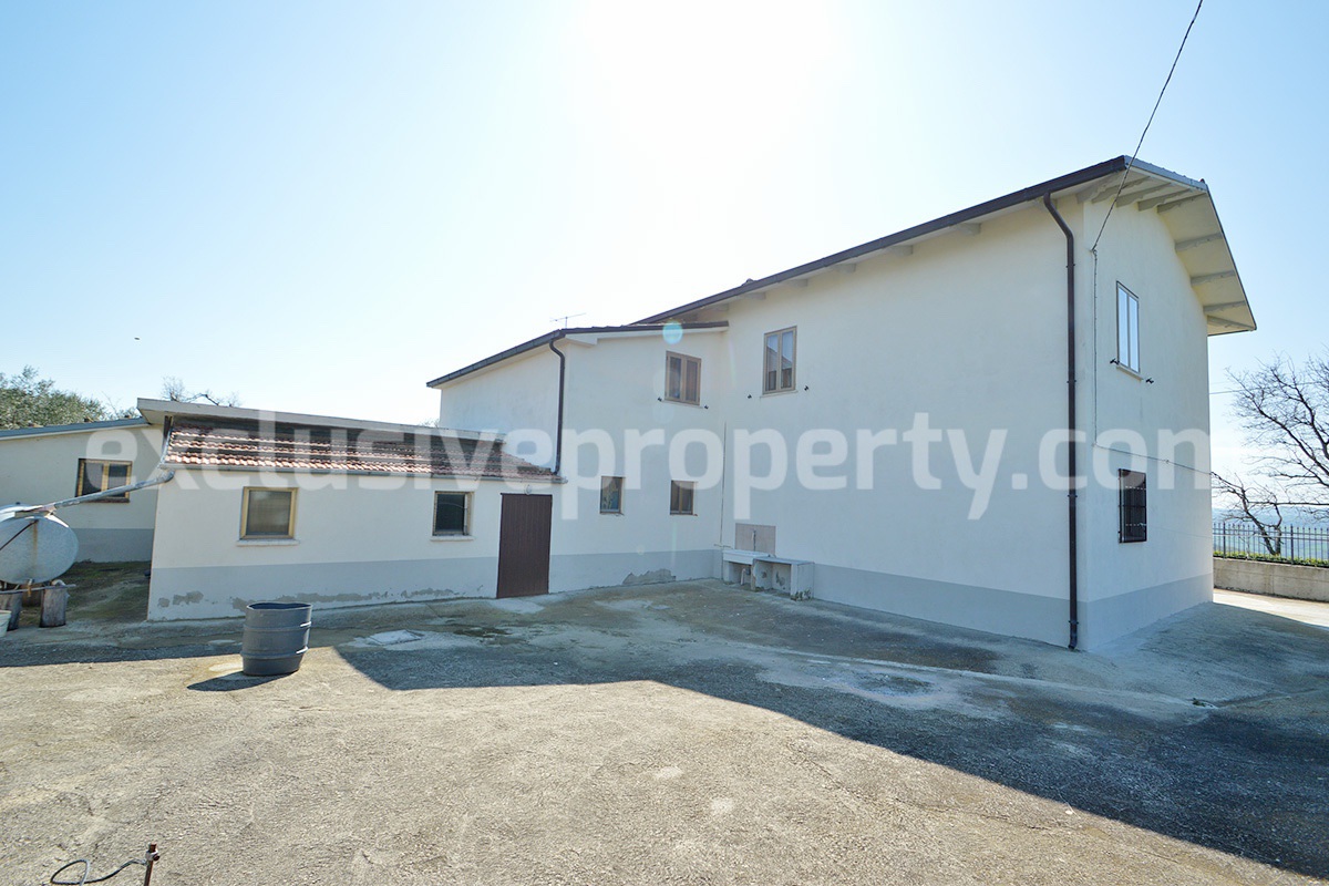Spacious Country House for Sale in Tavenna - Molise Italy - Land with Olive Trees - Move-In Ready
