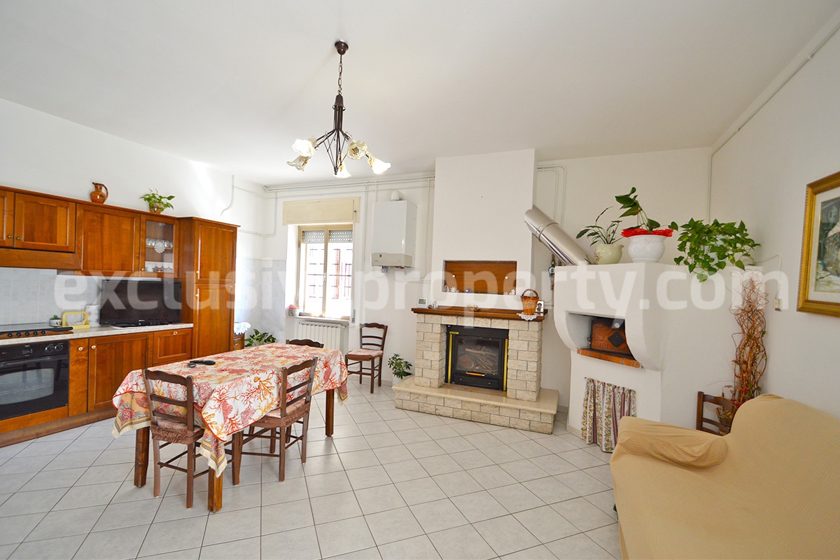 Spacious Country House for Sale in Tavenna - Molise Italy - Land with Olive Trees - Move-In Ready