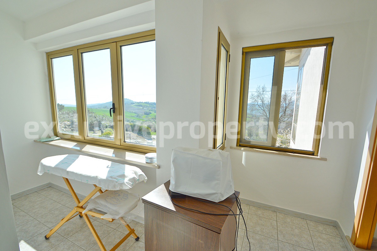 Spacious Country House for Sale in Tavenna - Molise Italy - Land with Olive Trees - Move-In Ready