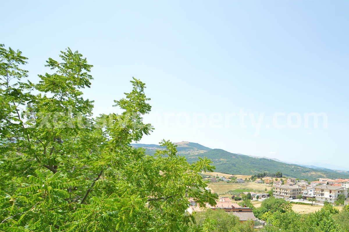 Furnished Townhouse with Panoramic Balconies for Sale in Celenza sul Trigno - Abruzzo