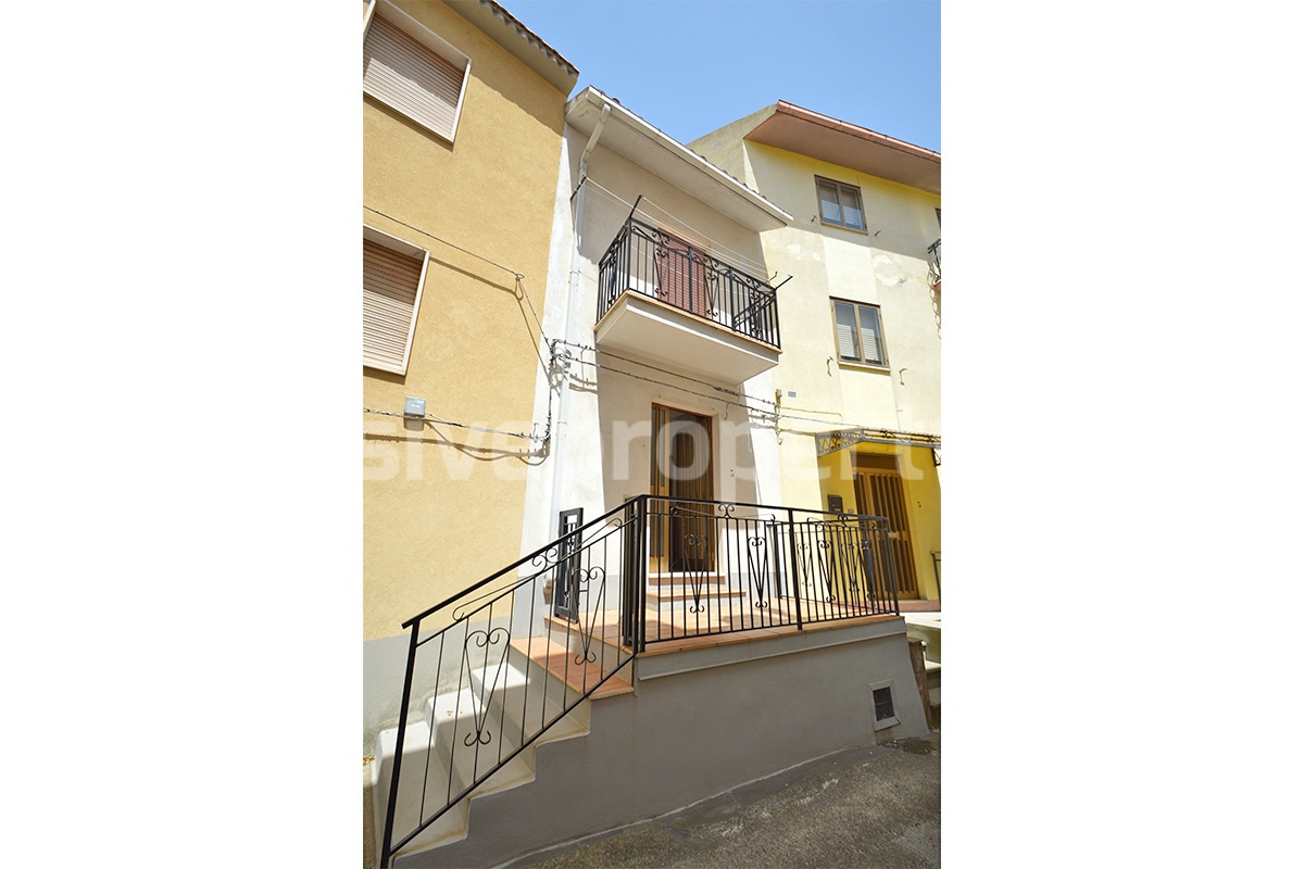 Furnished Townhouse with Outdoor Space for Sale in Italy - Celenza sul Trigno - Abruzzo