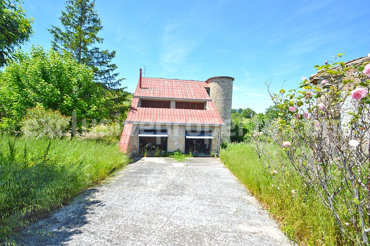Authentic Italian Country House for Sale in Abruzzo - 260 sqm Home with Land - Garages and Panoramic Views