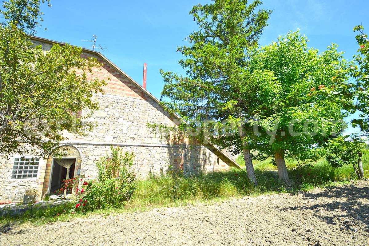 Authentic Italian Country House for Sale in Abruzzo - 260 sqm Home with Land - Garages and Panoramic Views