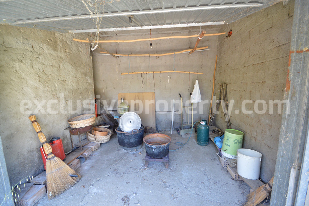 Authentic Italian Country House for Sale in Abruzzo - 260 sqm Home with Land - Garages and Panoramic Views