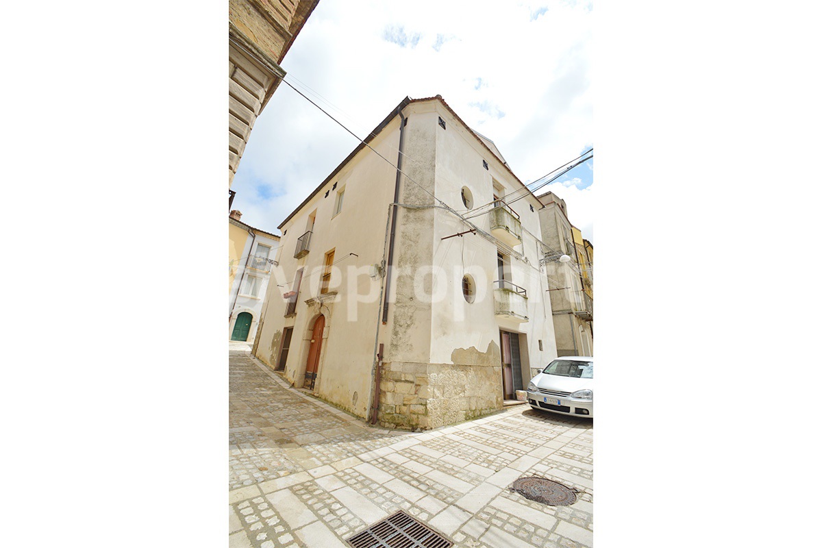 House for Sale in Italy - Independent Historical Palace in Molise with 160 sqm and Original Features
