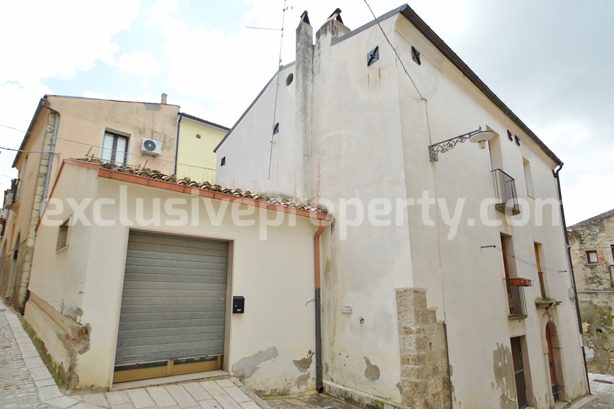 House for Sale in Italy - Independent Historical Palace in Molise with 160 sqm and Original Features