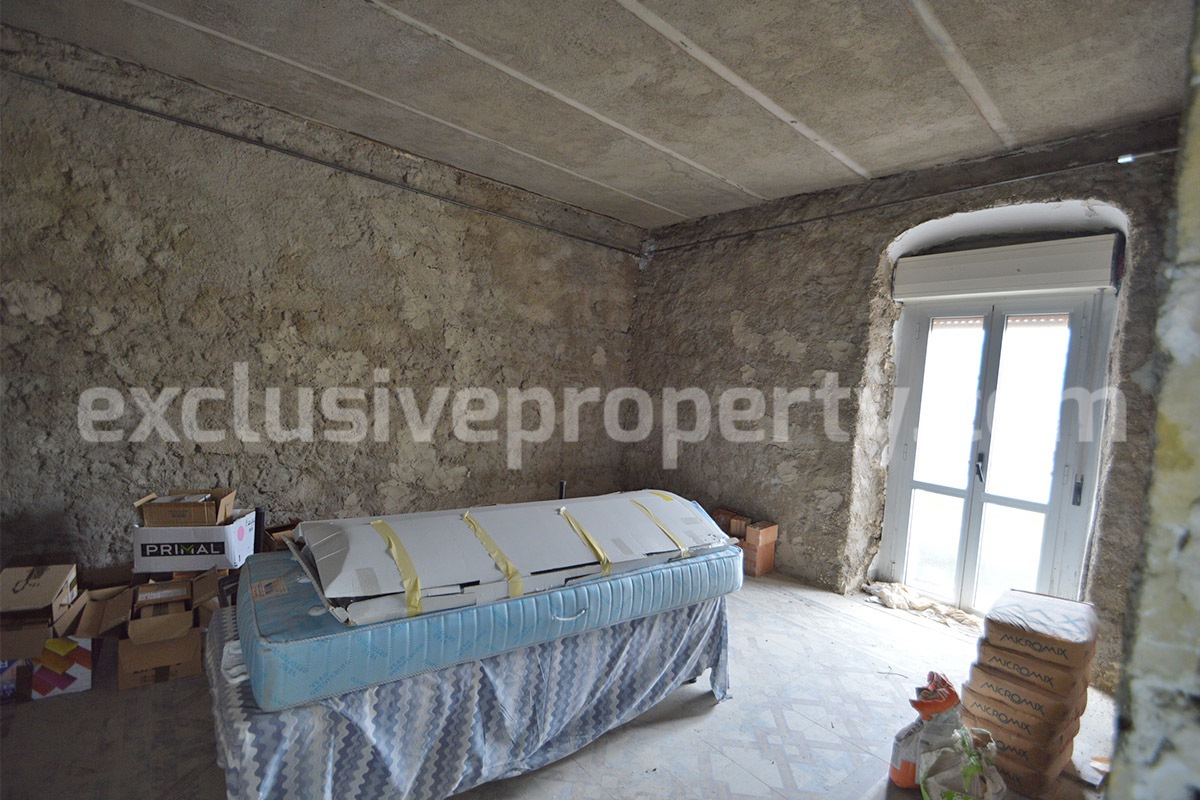 House for Sale in Italy - Independent Historical Palace in Molise with 160 sqm and Original Features