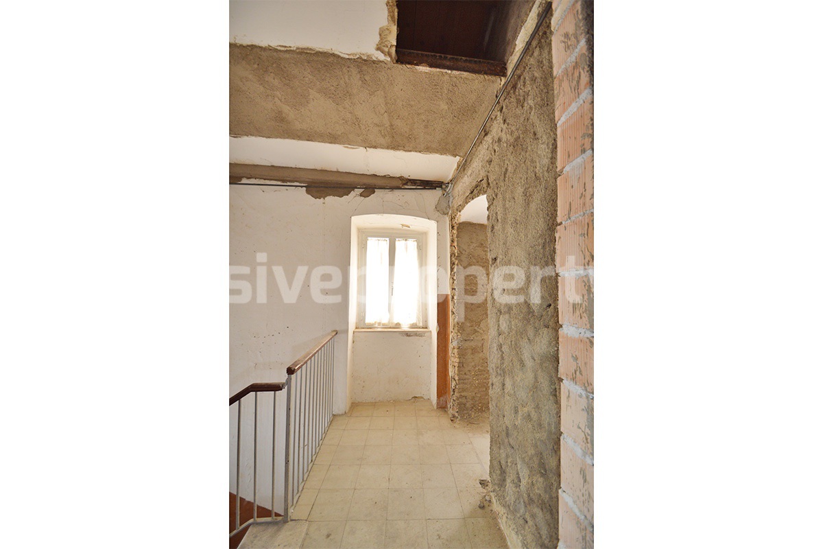 House for Sale in Italy - Independent Historical Palace in Molise with 160 sqm and Original Features